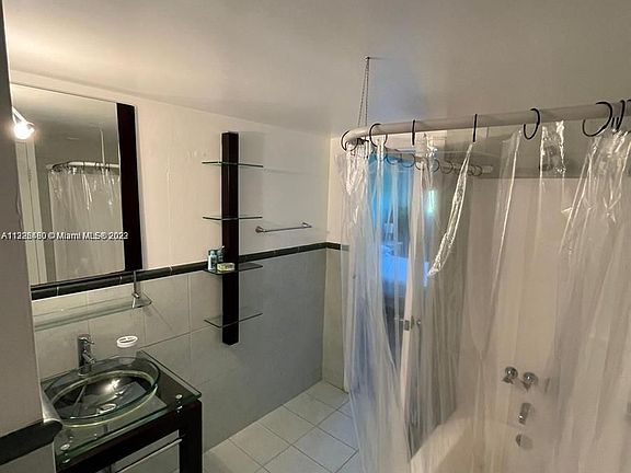 3rd image of 2345 NE 135th St #302