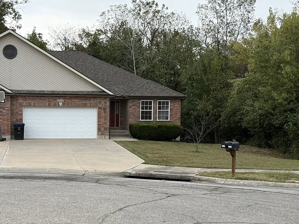 1816 Villa Dr #1816