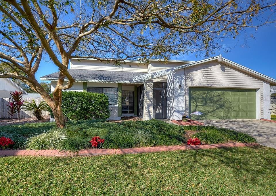 1st image of 16222 Pebblebrook Dr