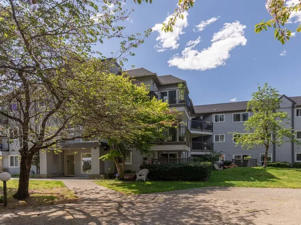 40100 Willow Cres #A101, Squamish, BC V8B 0L8