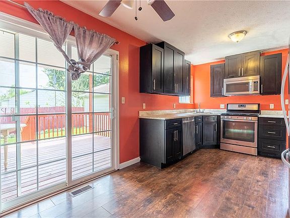 4th image of 814 Clover Ave