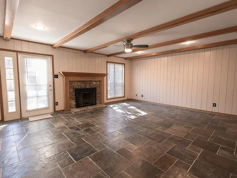 1206 Marigold Ln — Photo 17