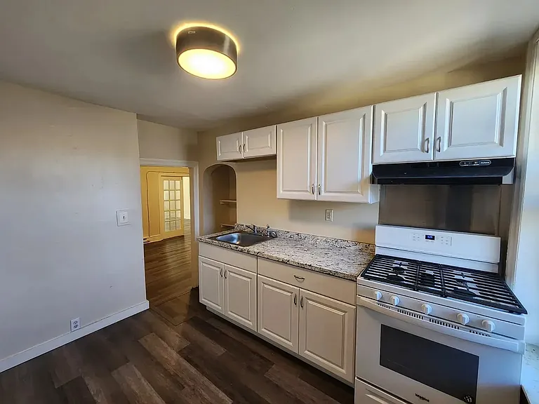 231 Cooper St #1 — Photo 2