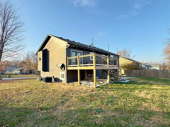 4th image of 405 S Monroe St