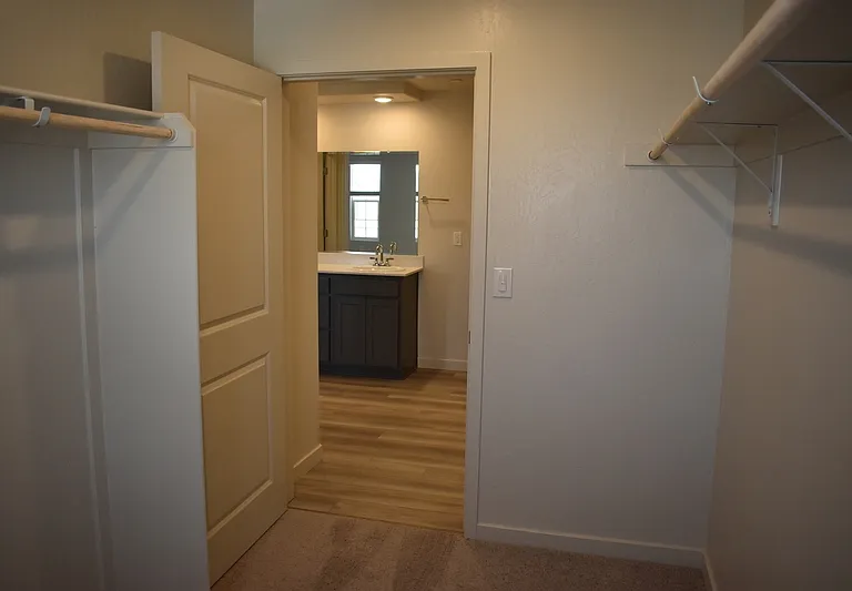 4624 Athena Dr — Photo 24