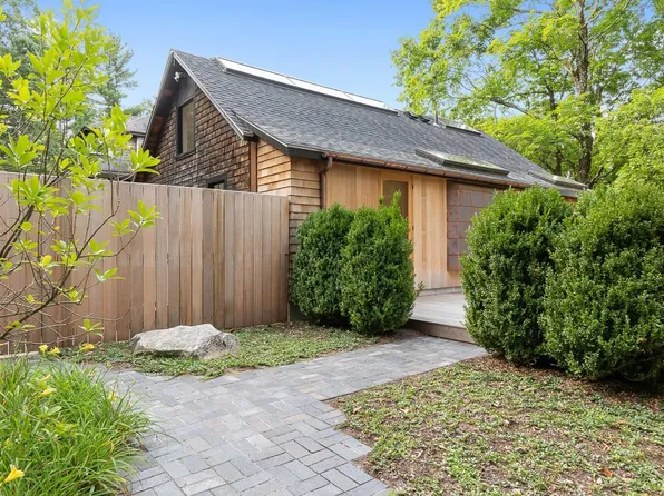 387 Garfield Rd #387, Concord, MA 01742