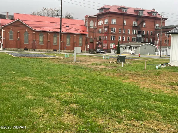 310 Erie Ave, Renovo, PA 17764