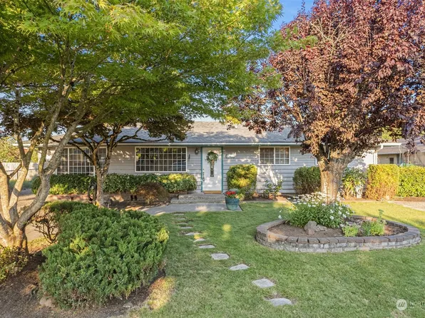 105 Cedar Lane, Pacific, WA 98047