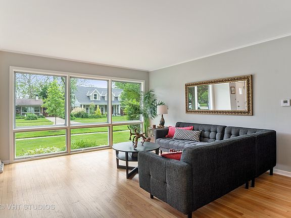 2nd image of 336 Indian Dr