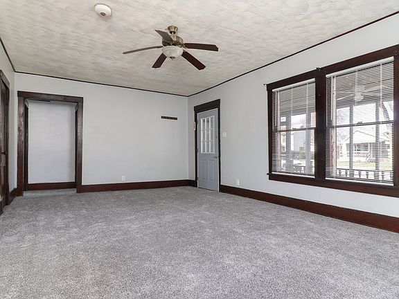 4th image of 313 W Mulberry St