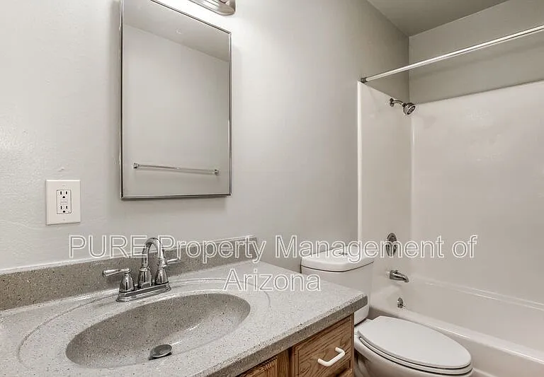 6801 N 17th Ave #10 — Photo 18