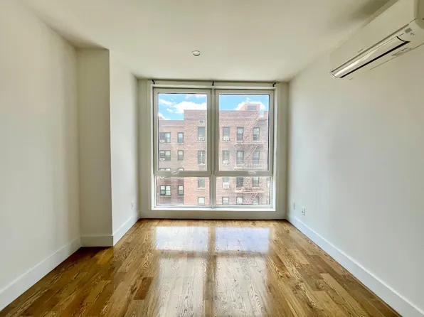 138-28 Queens Boulevard image 6 of 18