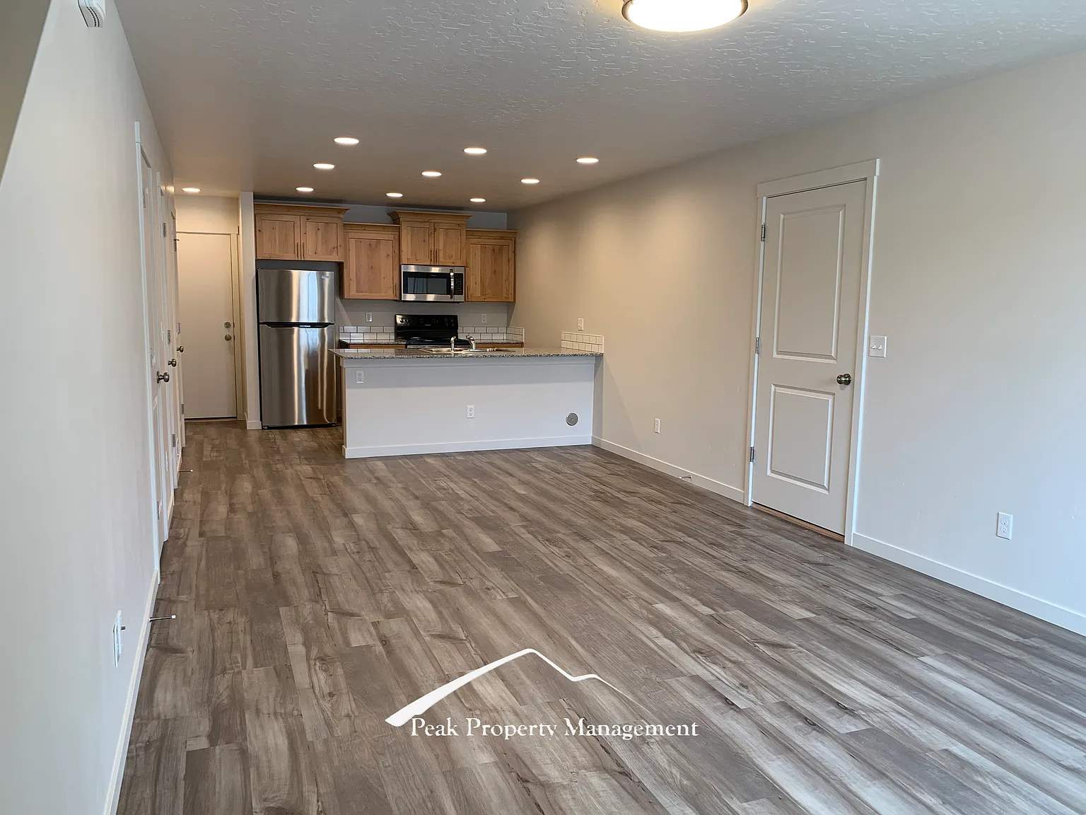 2 bed, 2.5 bath, 1064 sqft, $1,450 — Photo 2