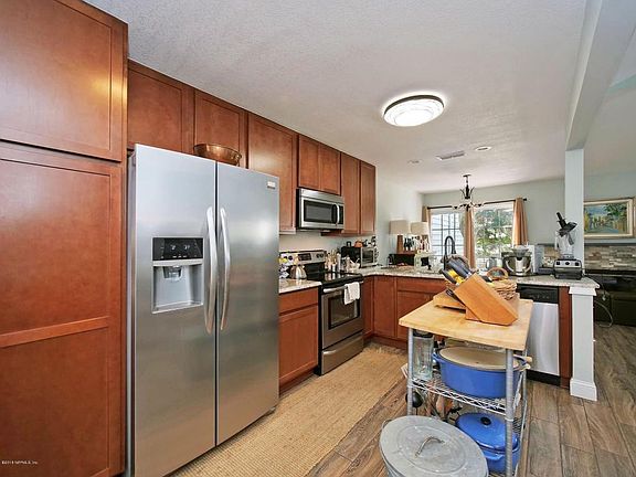 2nd image of 1521 Spindrift Cir W