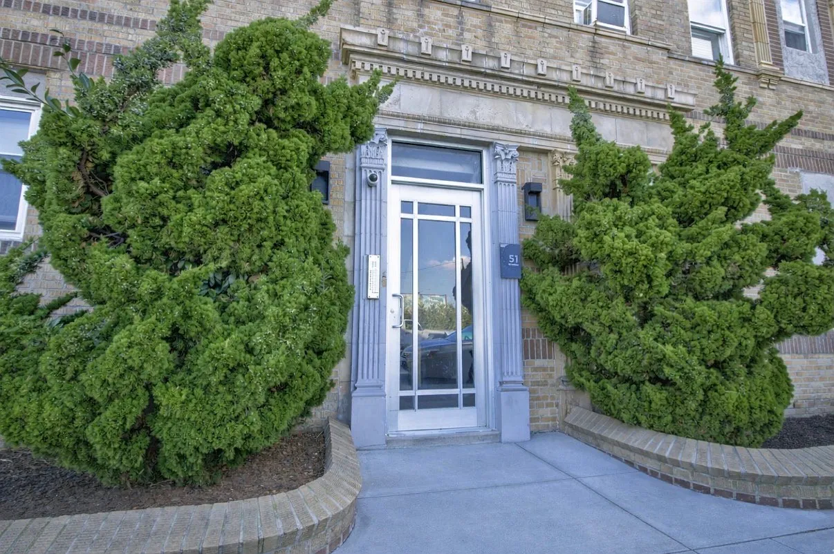 1 bed, $2,450 — Photo 1