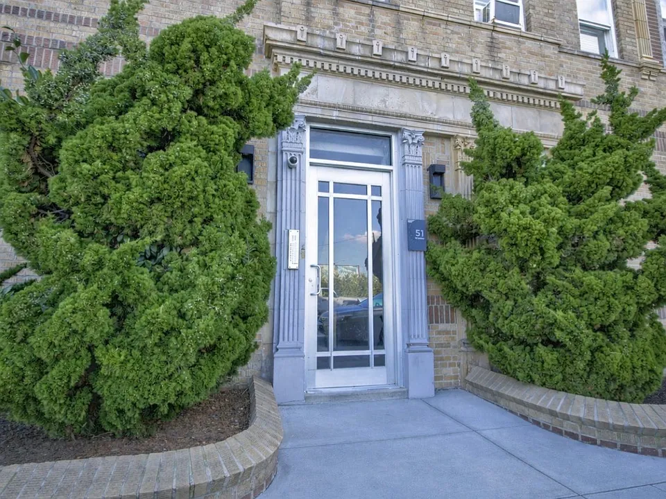 51 Georgia Ave #3