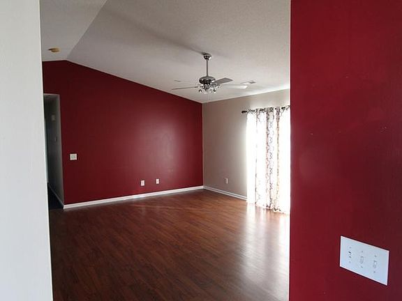 3rd image of 1724 Westpointe Dr