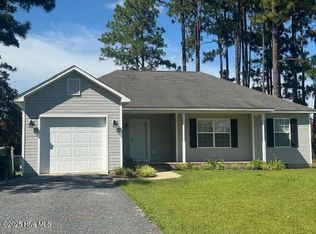 155 Pecan Grove Dr, Aberdeen, NC 28315