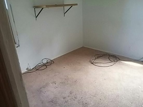 3rd image of 10054 Abington Ave