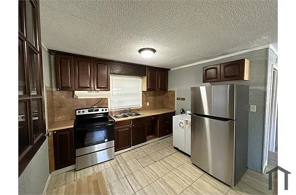 Building Photo - 117 S Pindal Cir