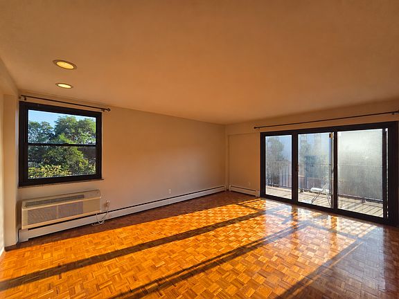 3rd image of 1815 William H Taft Rd #606