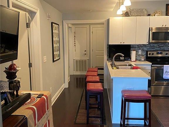 5th image of 1426 Bryant Cir #6