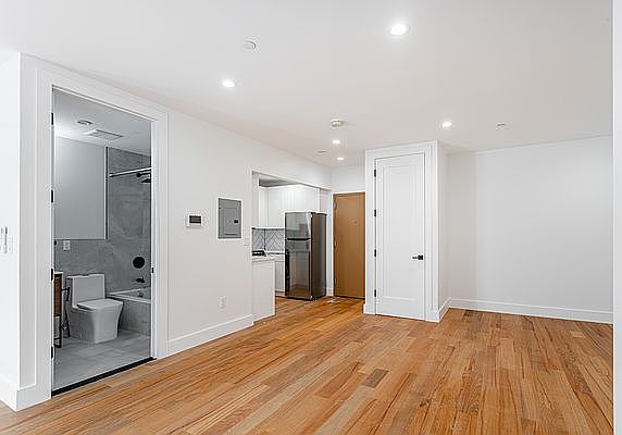 5th image of 169 Madison St #2A