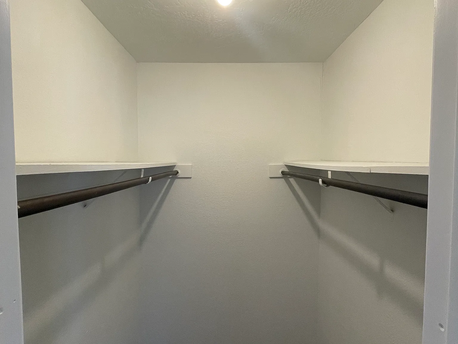 2 bed, 800 sqft, $1,750 — Photo 3