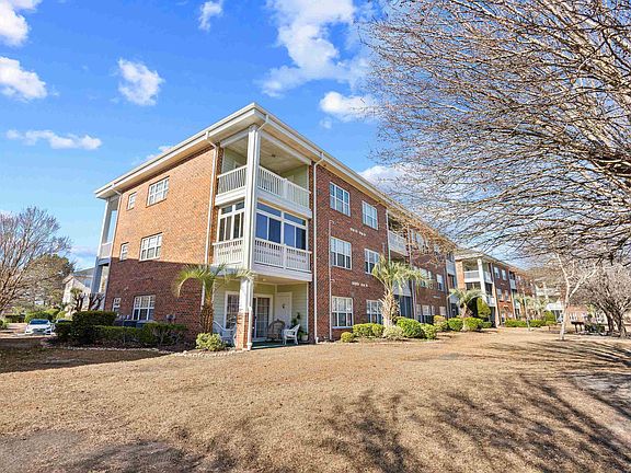 3rd image of 3943 Gladiola Ct. #103