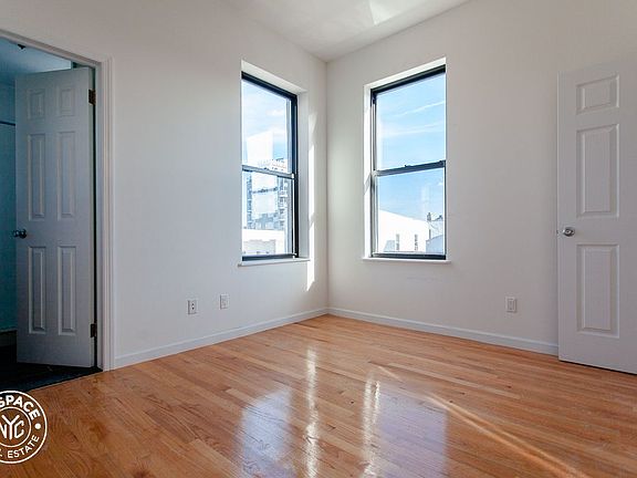 3rd image of 161 Wilson Ave APT 2B