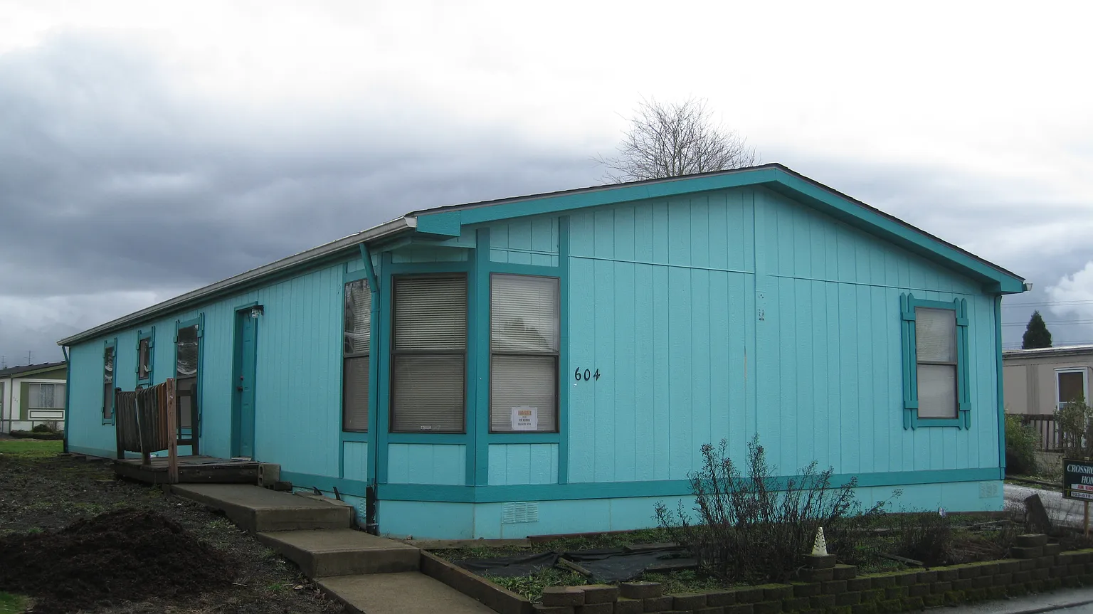 604 SW Philadelphia Way photo 1