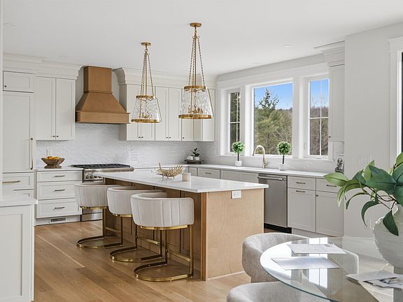 3rd image of 18 Sprague Mill Road