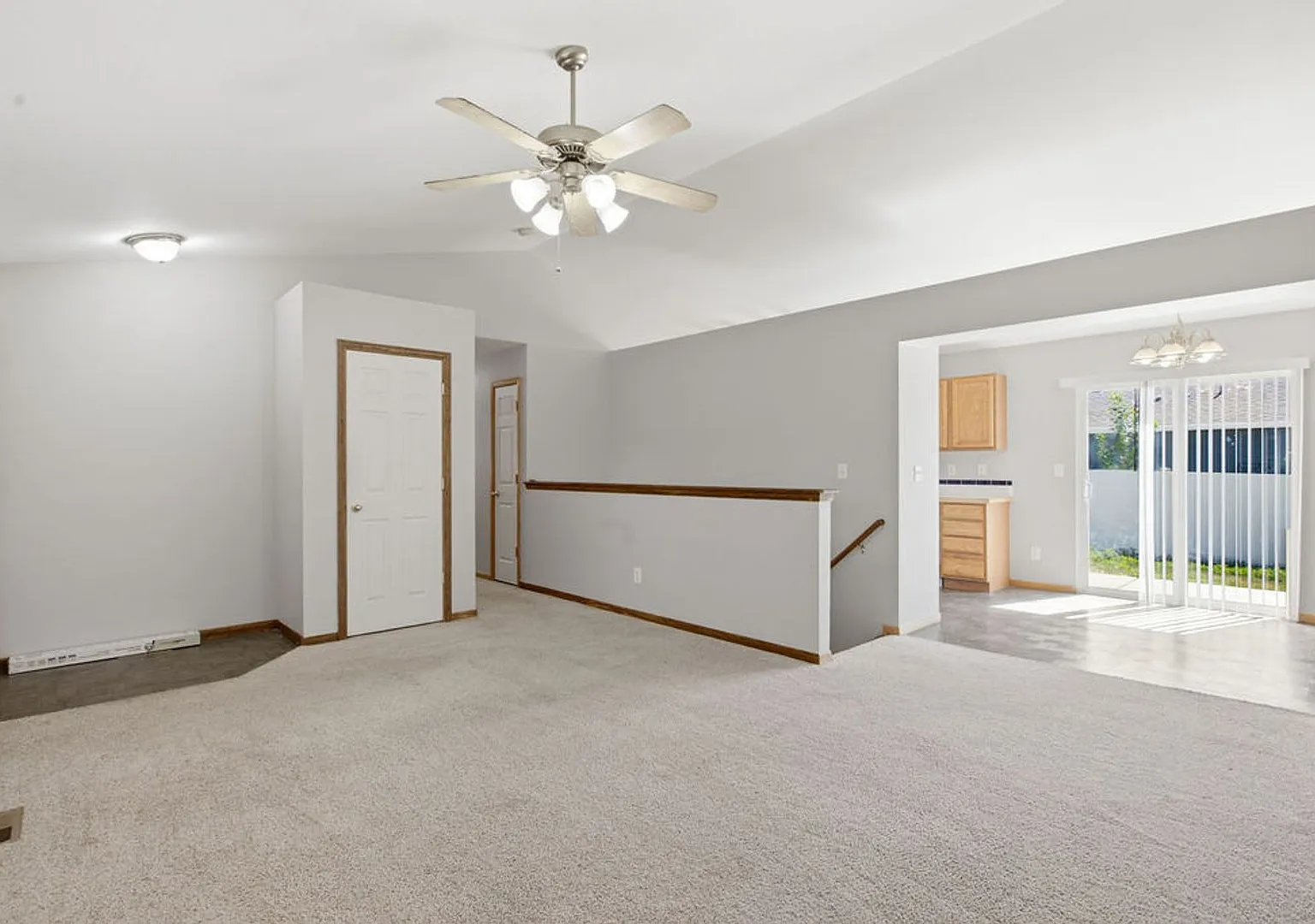 Available Now 3 Bd, 2 Ba, 2 Car Garage - Pet Friendly | Wellington, Co — Photo 4