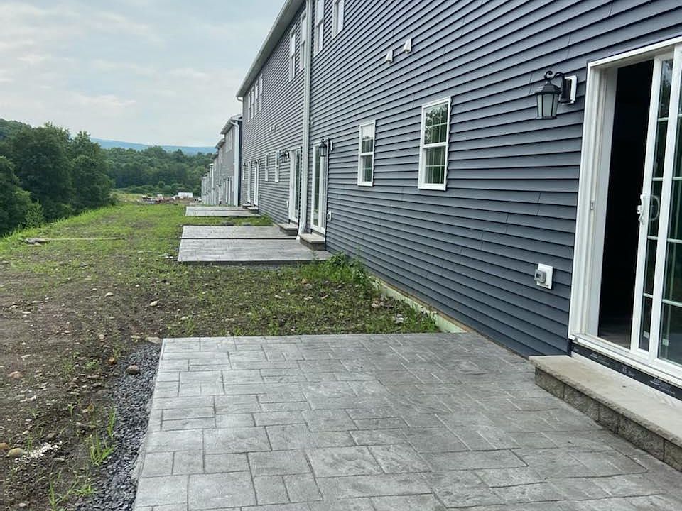 2nd image of 400 Felts St
