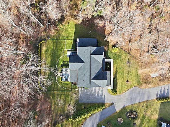 3rd image of 3410 Pocahontas Dr