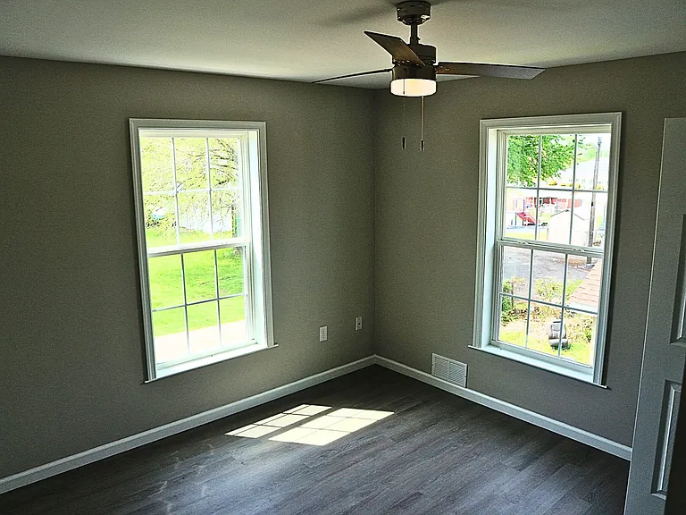 510 N Church St — Photo 11