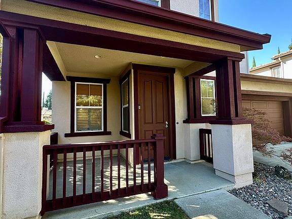 2nd image of 915 Walden Ct