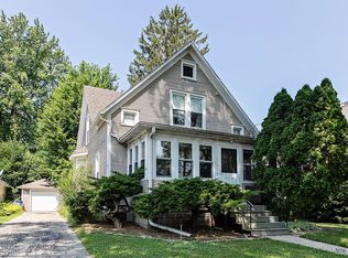 715 N 10th St, Dekalb, IL 60115