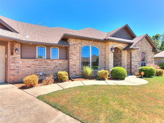 4th image of 3422 SE 31st Pl