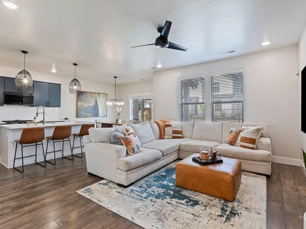 7172 W Riverwood St, Boise, ID 83709