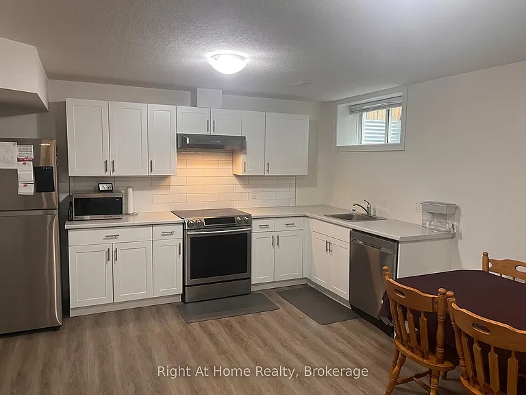 222 Ladyslipper Dr — Photo 2
