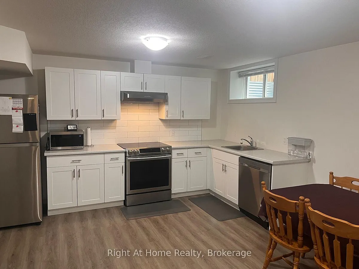 Building Photo - 222 Ladyslipper Dr