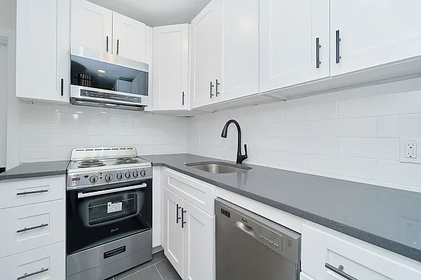 Rented by Living New York | media 13