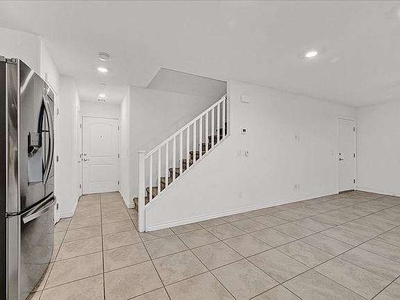 2nd image of 326 Quail Dove Ave