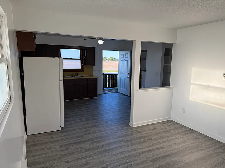 9105 W Saginaw Rd #5 — Photo 13