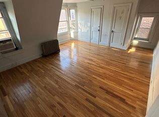 228 King St APT 3, Pottstown, PA 19464