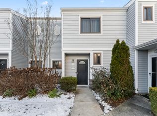 16 Beverly Ct, Tinton Falls, NJ 07724