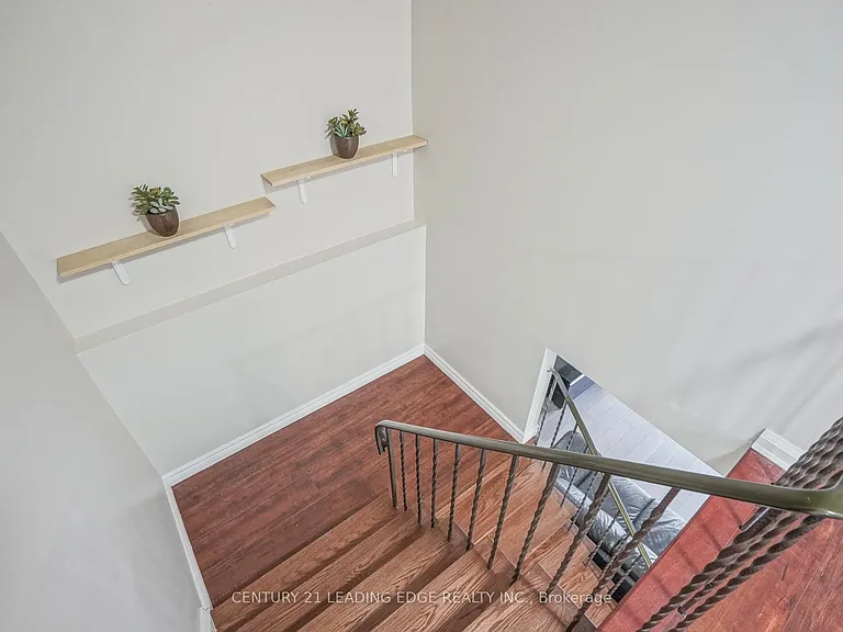 29 Junewood Cres #UPPER — Photo 17