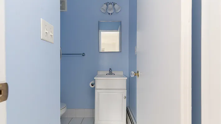 Rented by Compass | media 9
