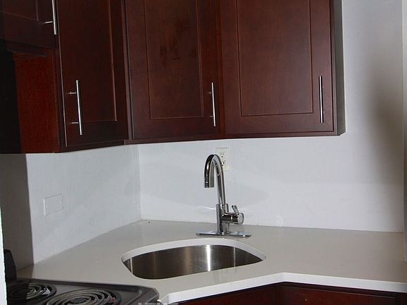 4th image of 432 E 88th St APT 405